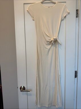 Women's Cream Knot-Front Maxi Dress